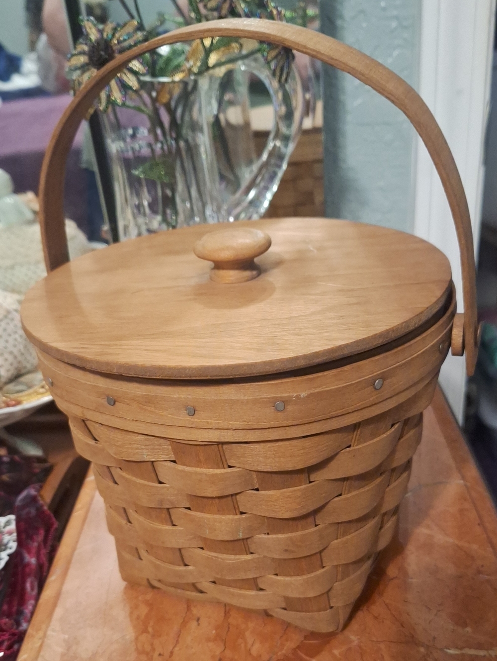 Longaberger Natural Brown 1985 Woven Lidded Basket with Handle
